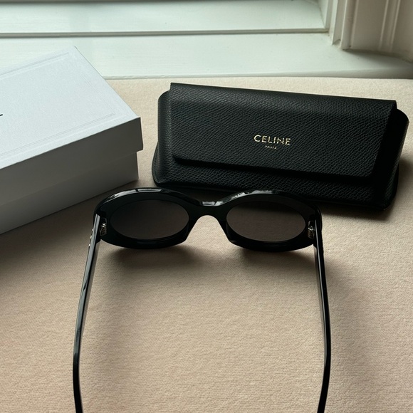 CELINE Triomphe oval-frame acetate sunglasses - Black - Picture 5 of 10